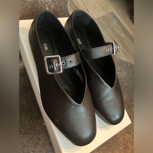 Black leather Mary Jane flat by COS - size 8 - worn once